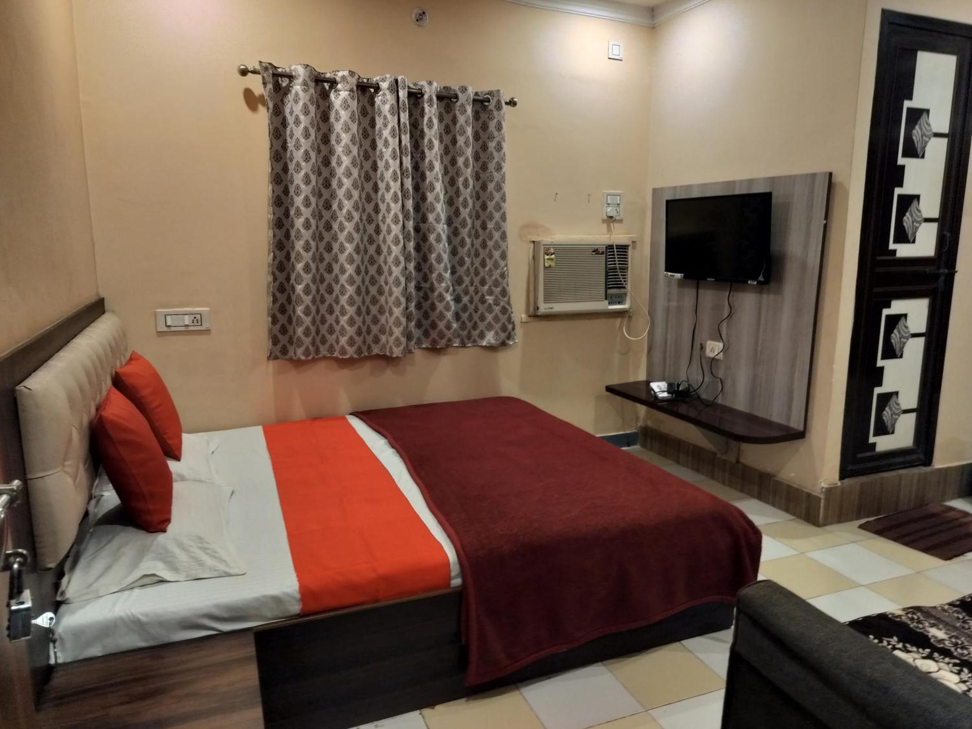 Bliss Guest House Assi Ghat Benares Buitenkant foto